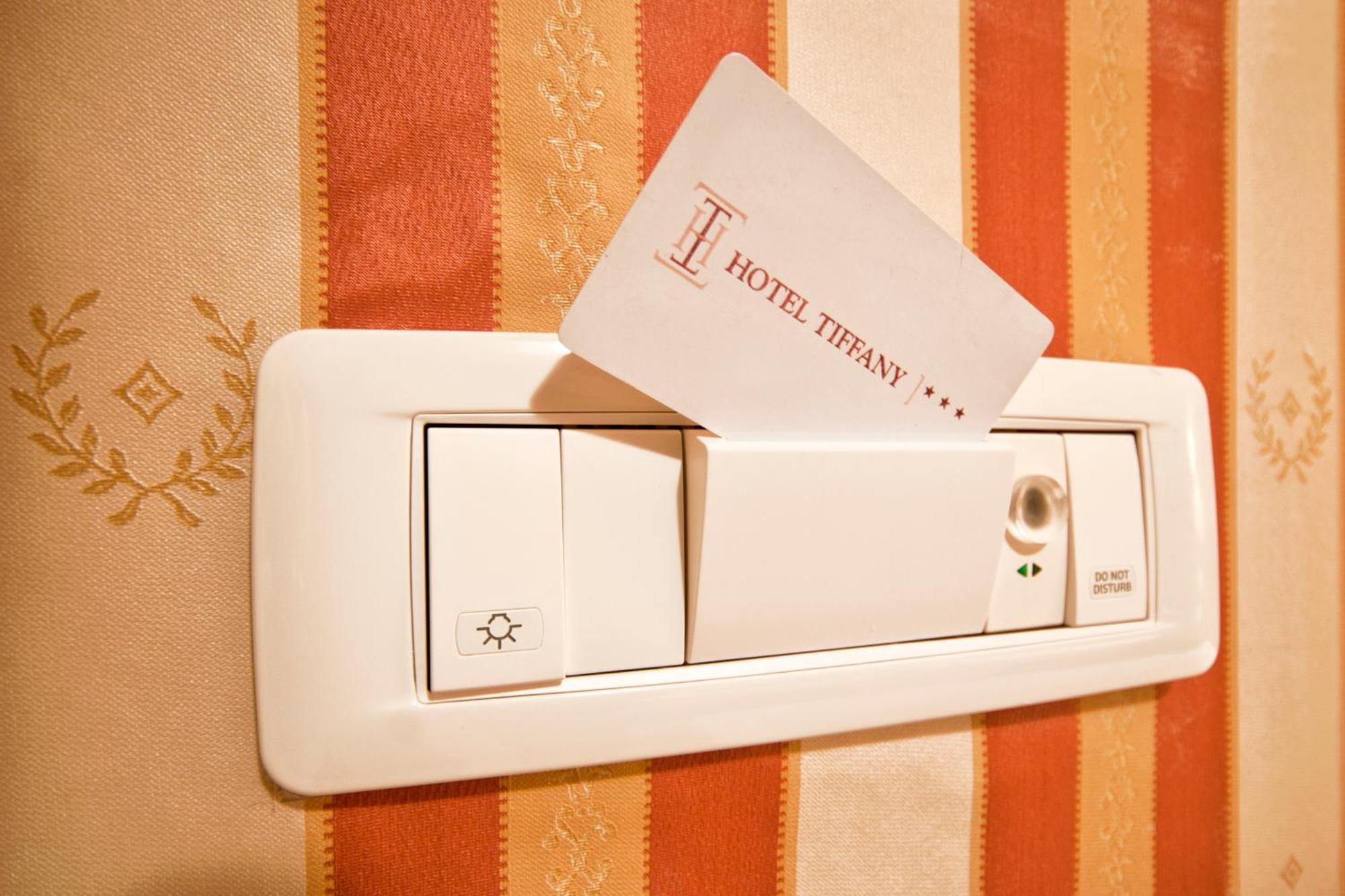 Hotel Tiffany Римини Екстериор снимка