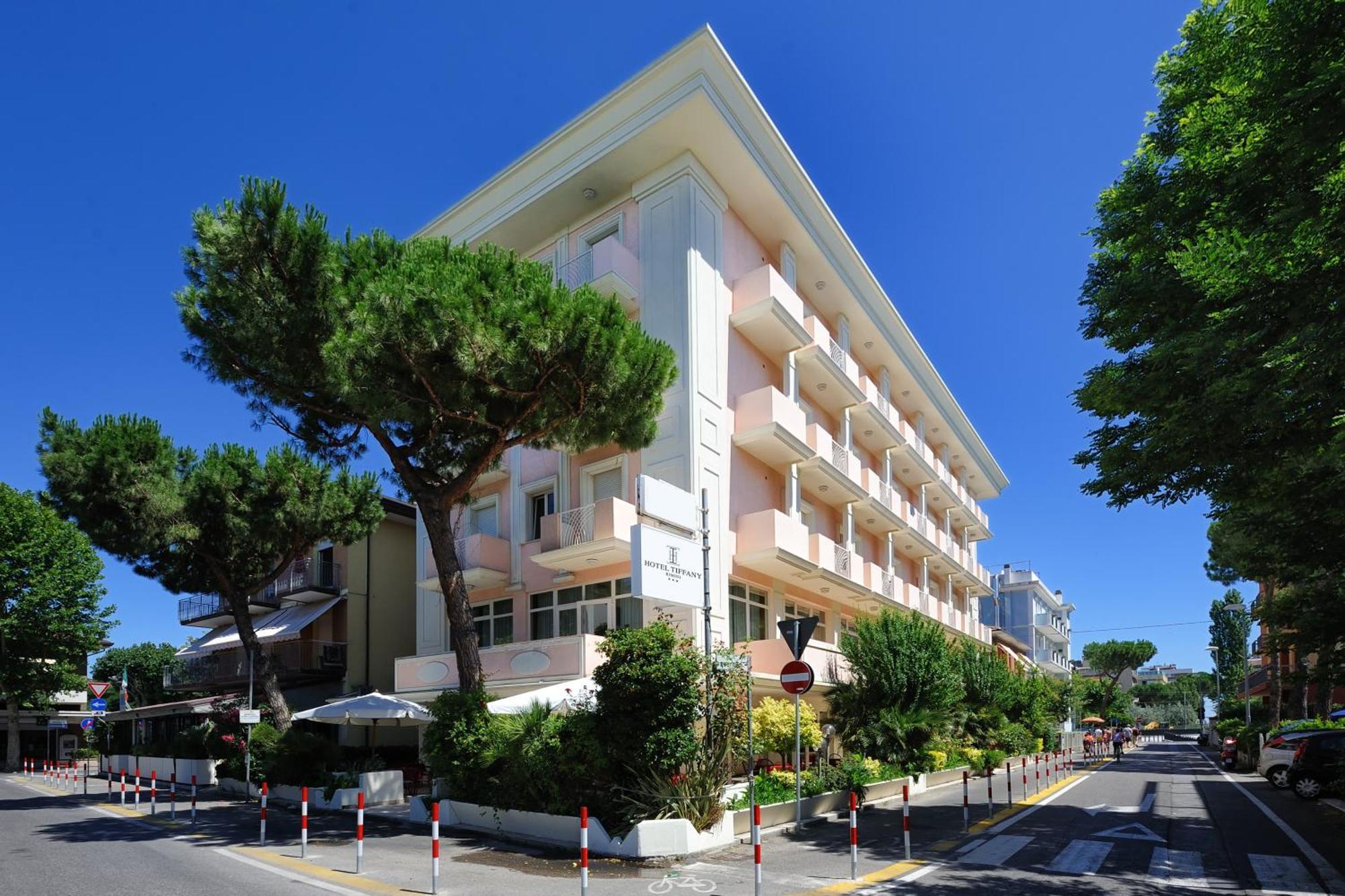Hotel Tiffany Римини Екстериор снимка